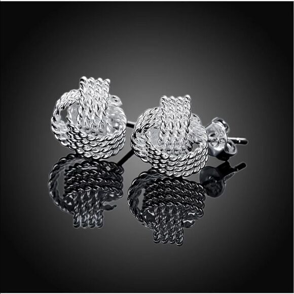 STERLING SILVER STUD EARRINGS - Picture 1 of 1